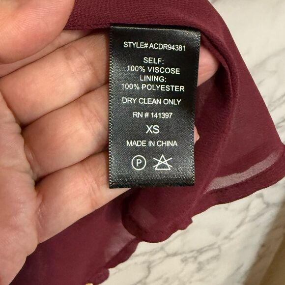 ASTR The Label Wrap Midi Dress Size XS Floral Burgundy Wrap Dress - Picture 4 of 9